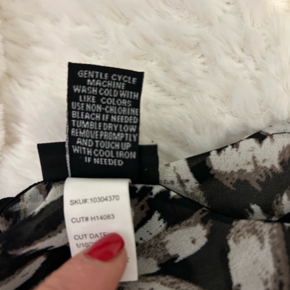 Torrid Abstract Animal Print Top - Picture 7 of 8